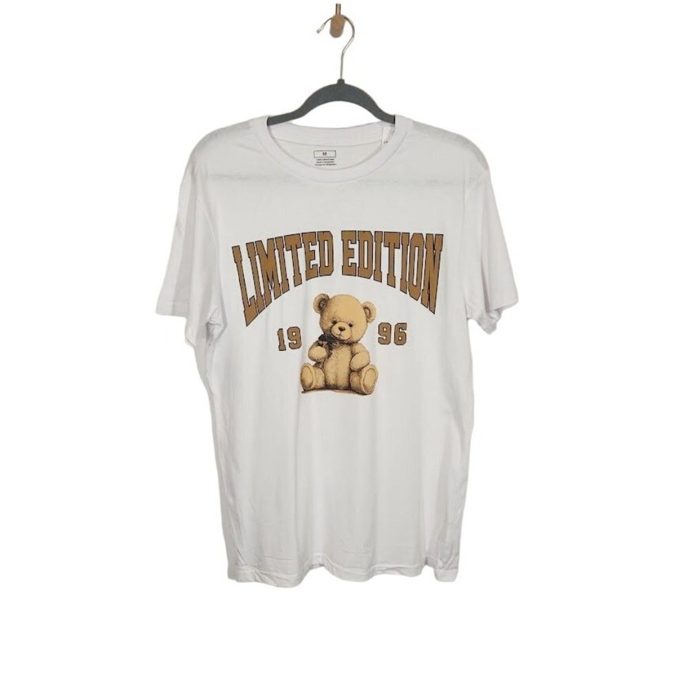 Limited Edition 1995 Bear Short Sleeve Crewneck Graphic Tee in White Size Medium